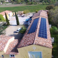 Installation de panneaux photovoltaïques à Callas